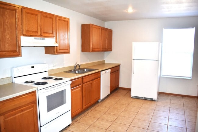 Building Photo - 11789 Ridgeway Dr
