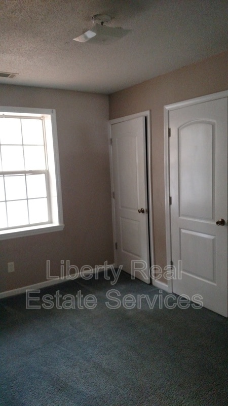 Building Photo - 129 Rolland St