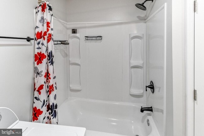 Building Photo - 28 B St