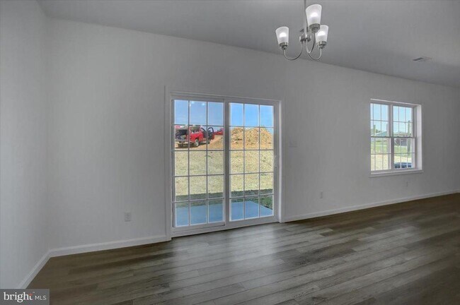 Building Photo - 301 Grandview Ave