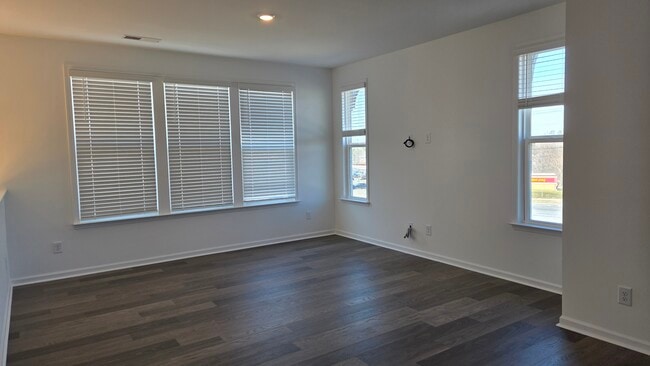 Building Photo - 3021 Rexton Ln