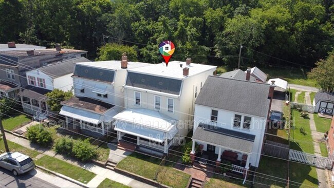 Building Photo - 1313 N 35th St