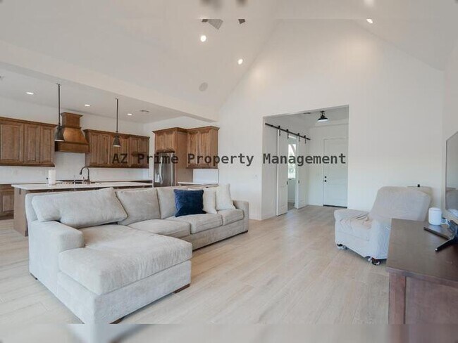 Building Photo - 4831 W Pearce Rd