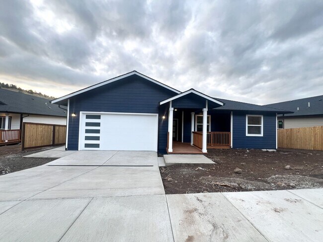 Building Photo - Brand new build 3 Bedroom, 2 bath Home