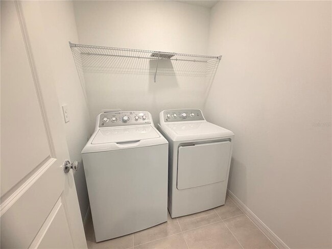 Building Photo - 4718 Yellow Elder Wy