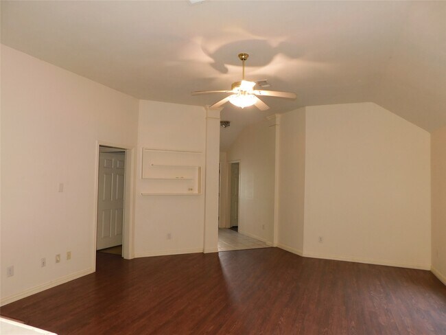 Building Photo - 2511 Branch View Ln