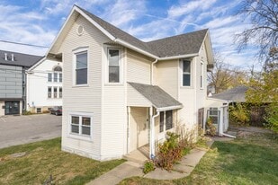 Building Photo - 2402 East Ave