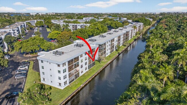 Building Photo - 107 Royal Pk Dr