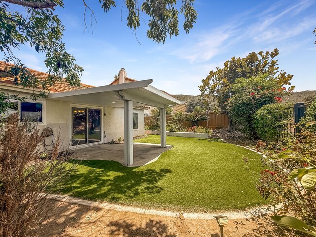 Building Photo - Beautiful 3B/2BA House w/ Attached Garage ...