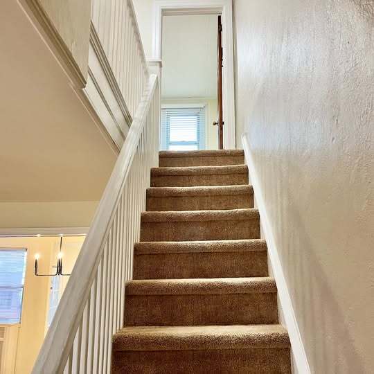 Building Photo - 135 N Carol Blvd