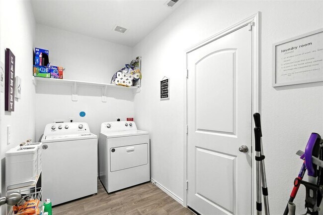 Building Photo - 24010 Breckenridge Hts Ln