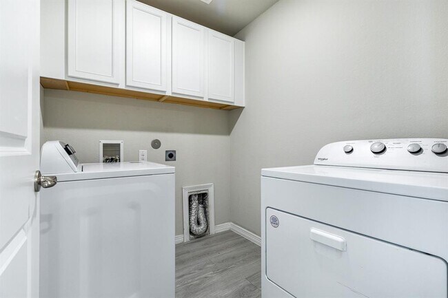 Building Photo - 15838 Sundew Prairie Dr