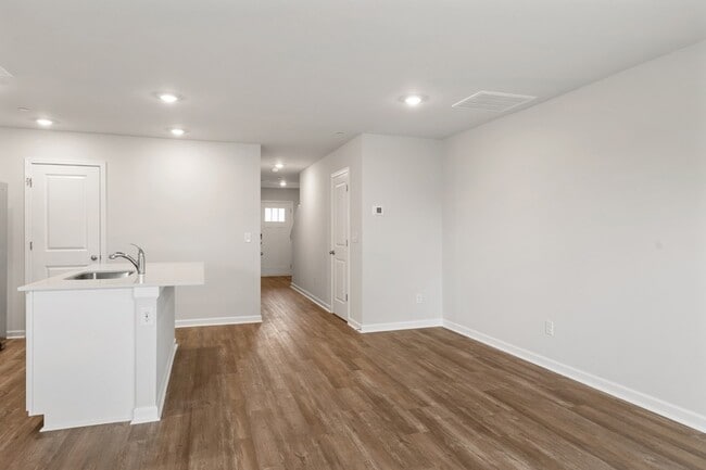 Building Photo - 126 Mattie Ct