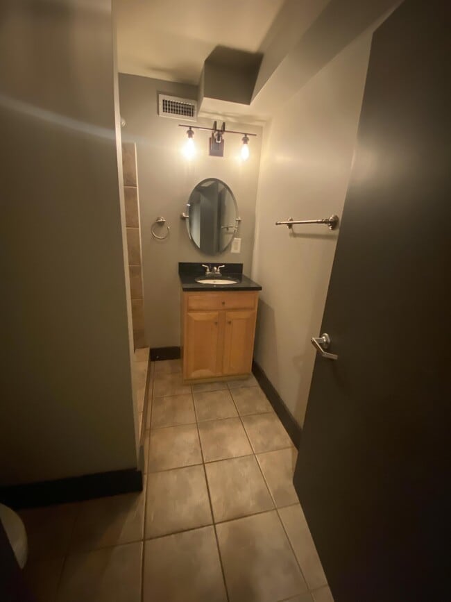 Building Photo - 403 S Gay St