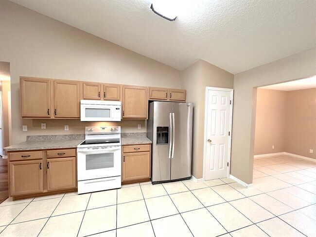 Building Photo - 70 Pheasant Dr