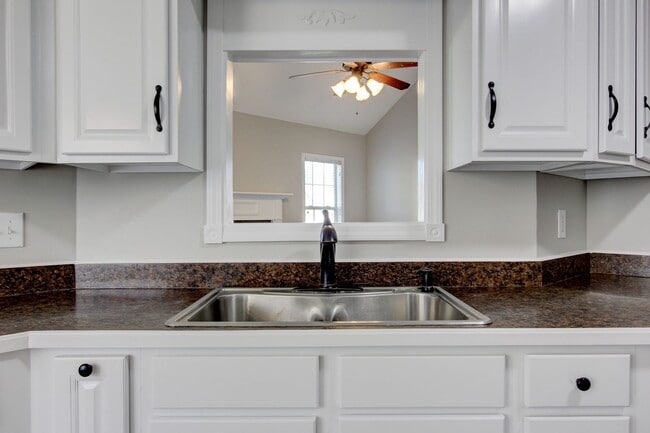 Building Photo - Bonus room is HUGE.  WOW