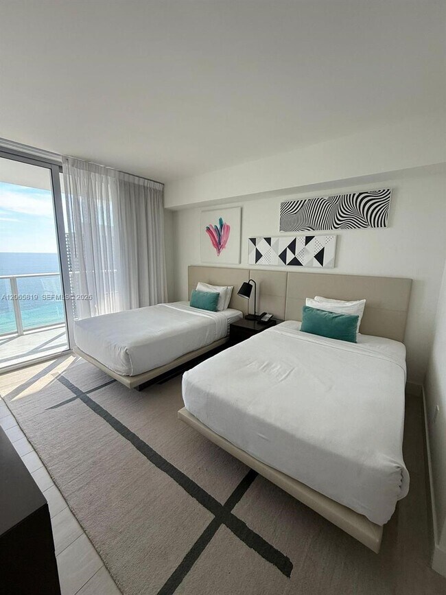 Building Photo - 4010 S Ocean Dr