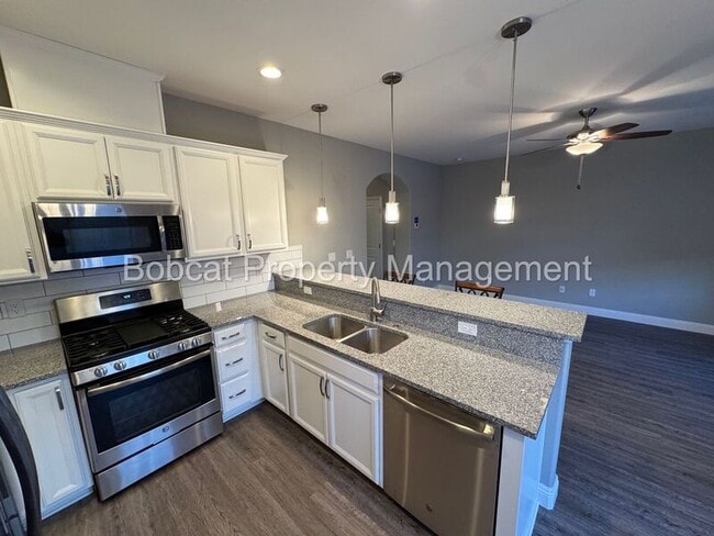 Building Photo - 1336 Saltern Dr