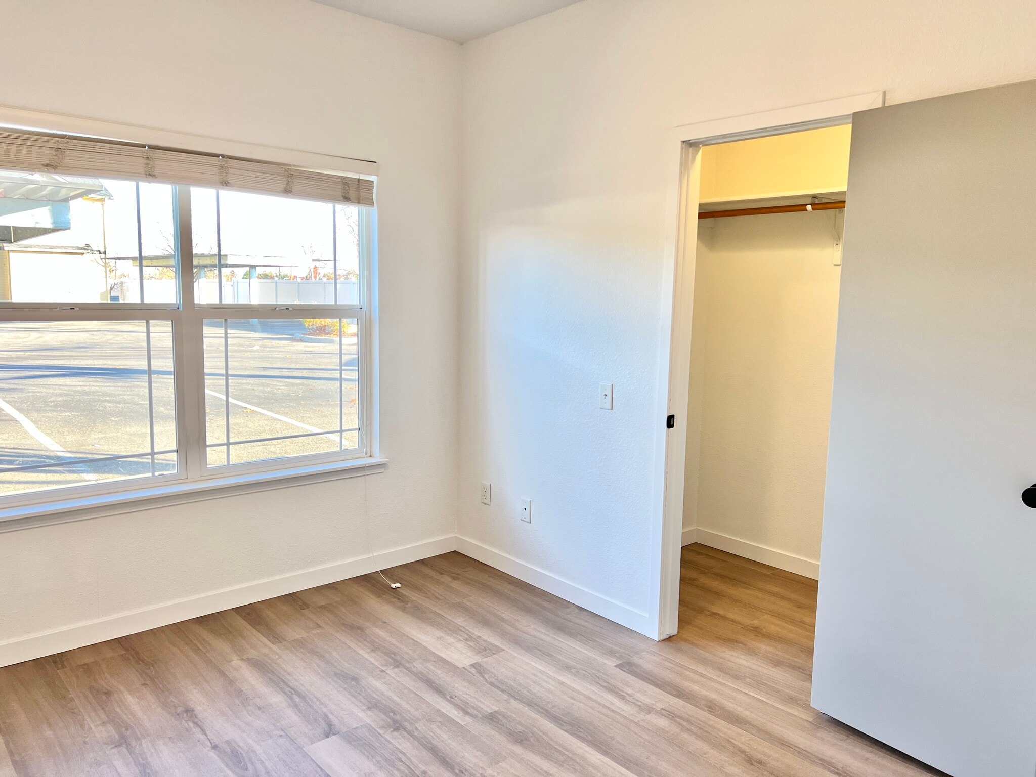 Bedroom 1 - 139 N Plummer Rd