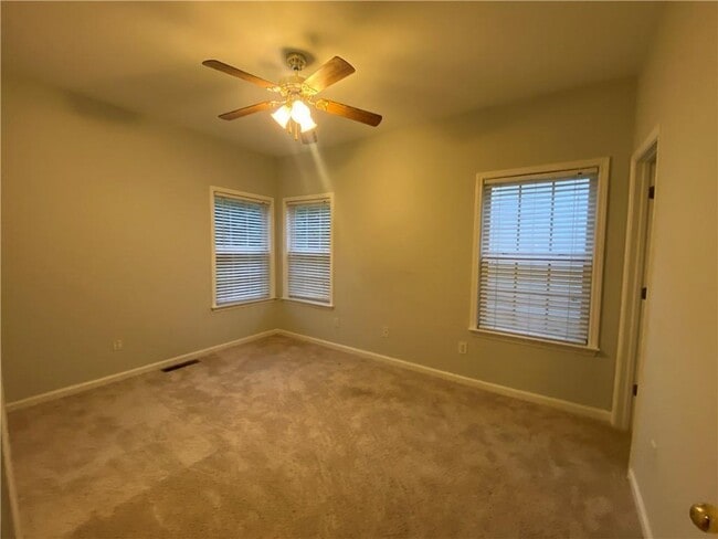 Building Photo - 12945 Morningpark Cir