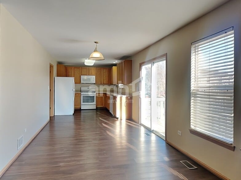 Building Photo - 3217 Kenilworth Ln