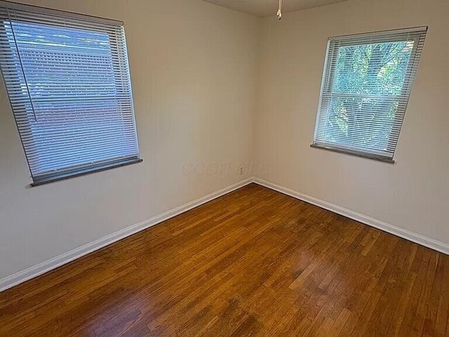 Building Photo - 1355 W 7th Ave