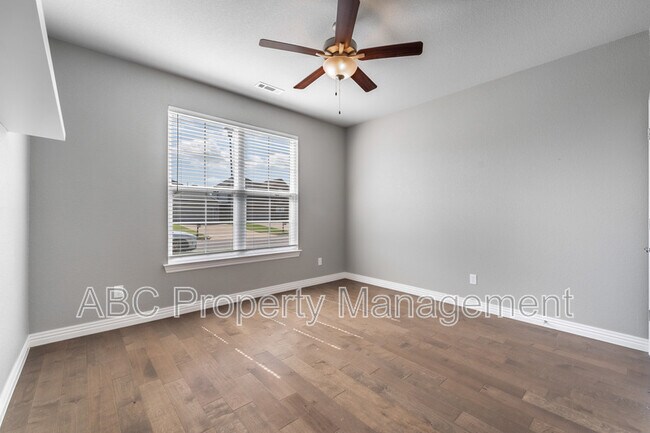 Building Photo - 1316 Fifth Avenue