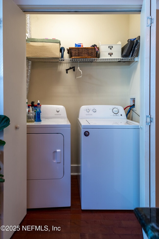 Building Photo - 1661 Riverside Ave