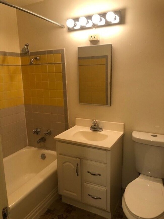 Interior Photo - Red Lion