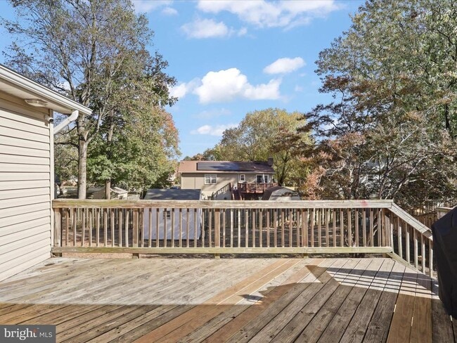 Building Photo - 8 English Oak Cir