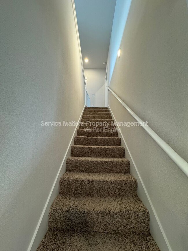 Building Photo - 5772 Danbury Blvd