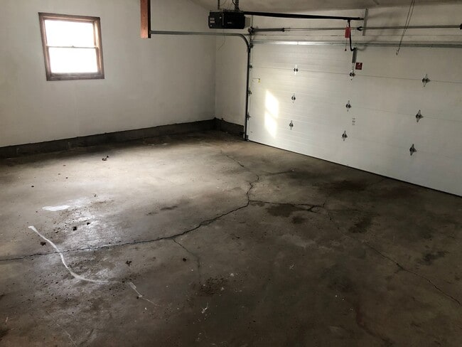 Building Photo - 7820 E Mt Hope Hwy