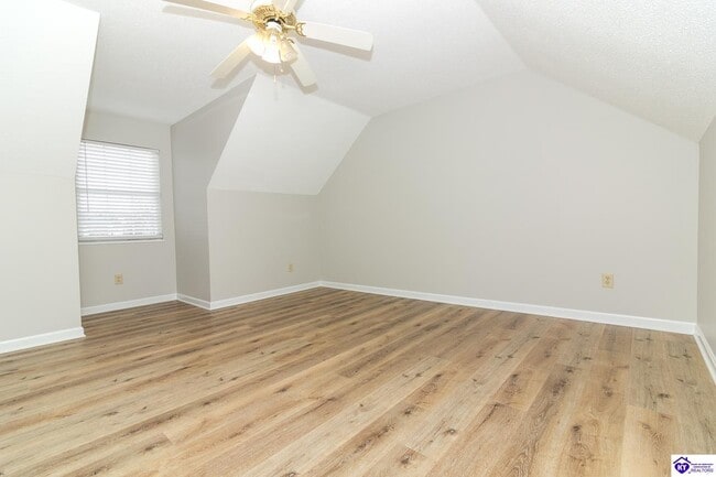 Building Photo - 214 Eagle Way