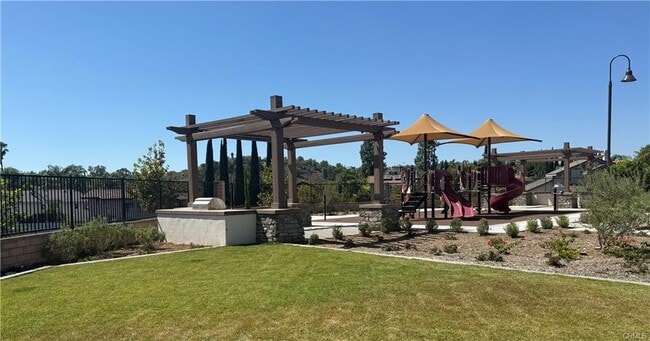 Building Photo - 22023 Florence Cir