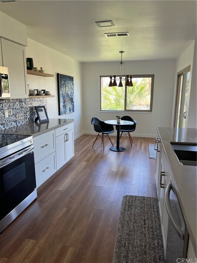 Building Photo - 80071 Palm Cir Dr