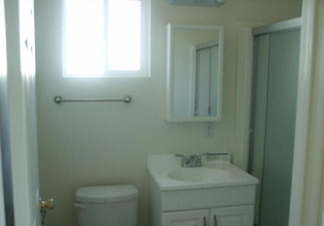 Building Photo - 5736 Willowcrest Ave