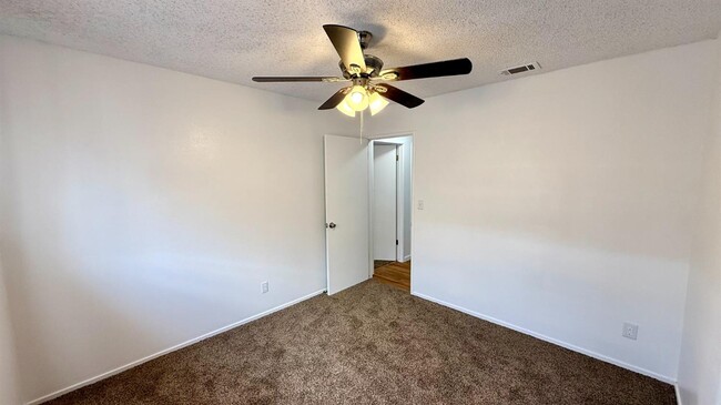Building Photo - 244 W Amber Way