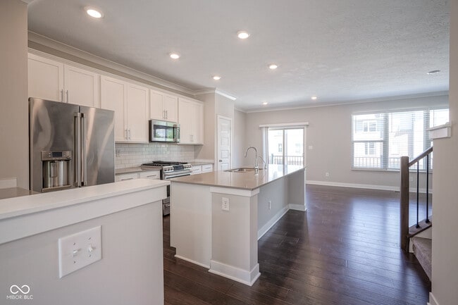 Building Photo - 8239 Bostic Dr