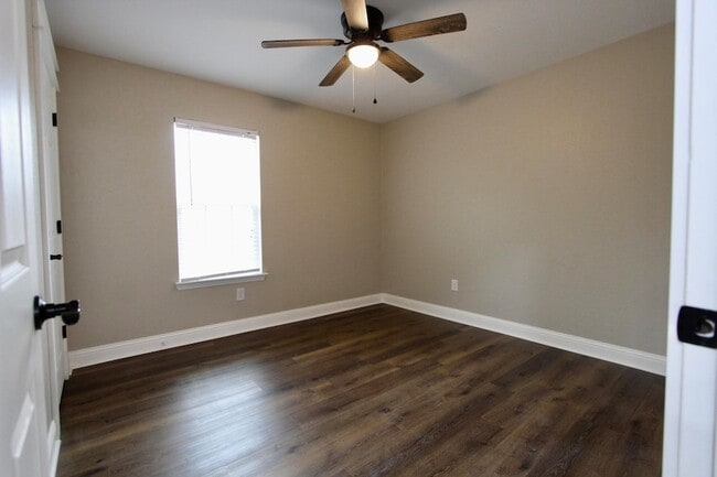 Building Photo - 4052 Randi Rd