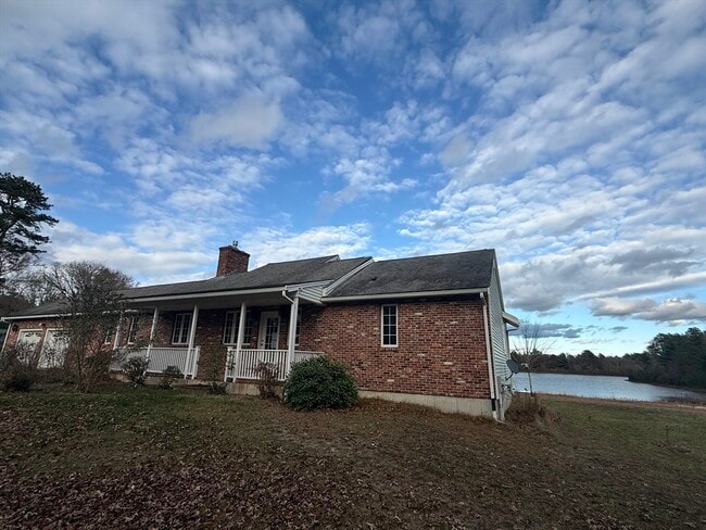 Building Photo - 186 County Rd