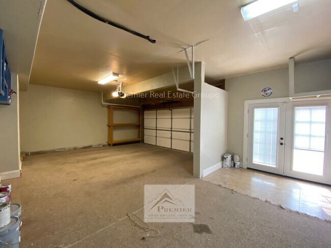 Building Photo - 865 Winebrook Way