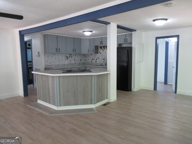 Building Photo - 229 Fox Mountain Rd