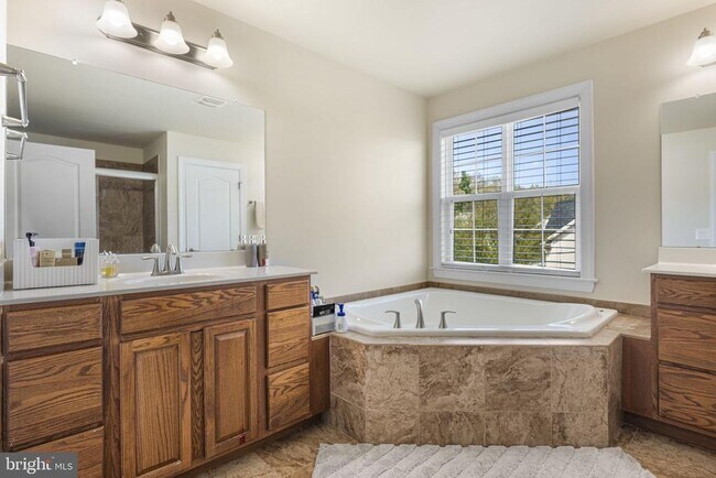 Building Photo - 1417 Stockton Rd