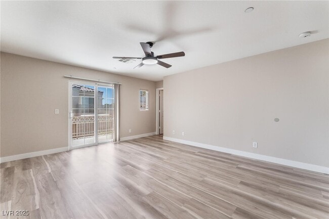 Building Photo - 9169 Column Ct