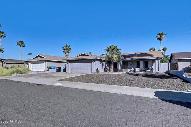 Building Photo - 6914 E Beverly Ln