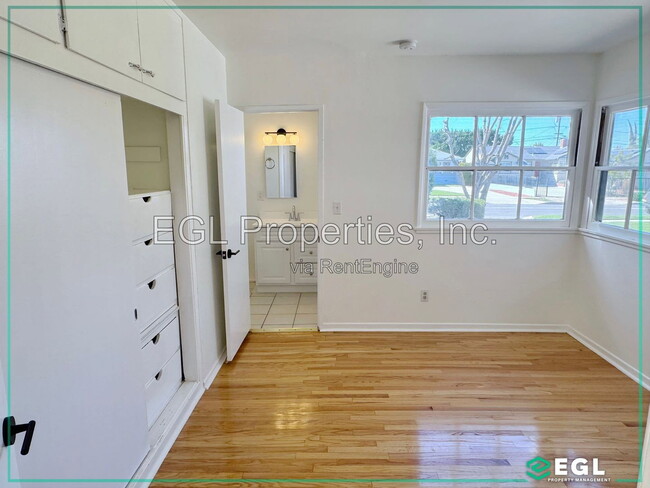 Building Photo - 6226 Aura Ave