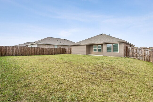 Building Photo - 606 Wrangler Dr