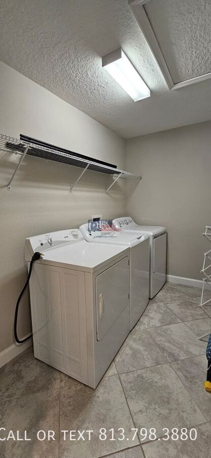 Building Photo - 6220 Windship Ct