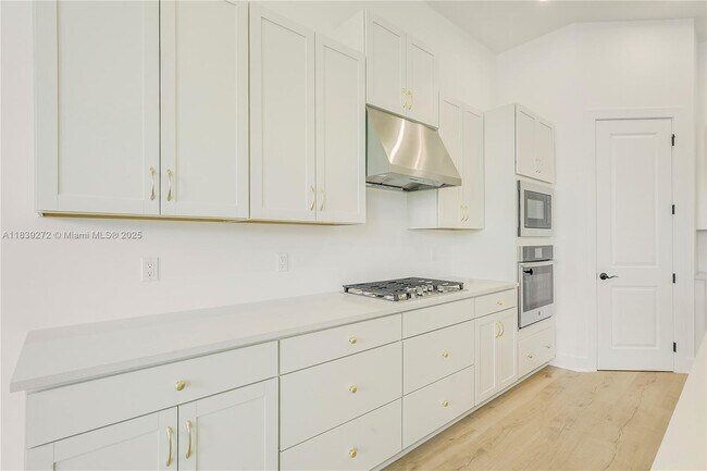 Building Photo - 9512 St Germain Dr