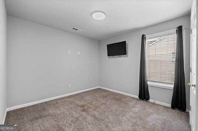 Building Photo - 4419 Silver Ridge Way SW